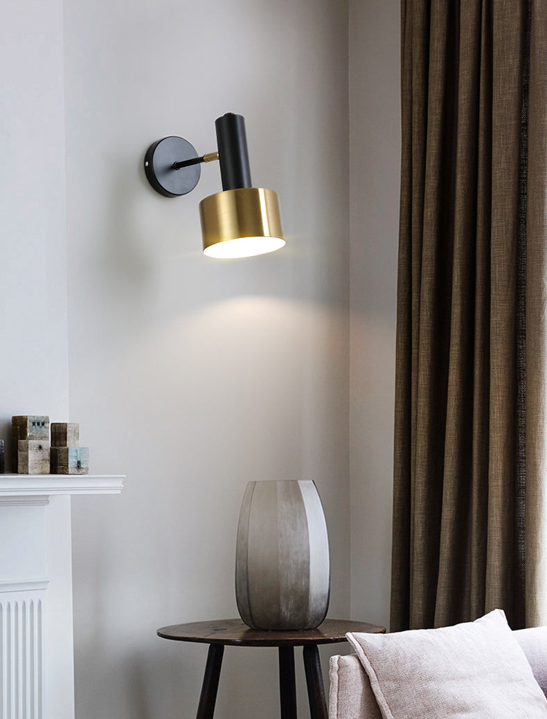 Postmoderne Small Wall Lampe métallique 1 tête de chevet de chevet.