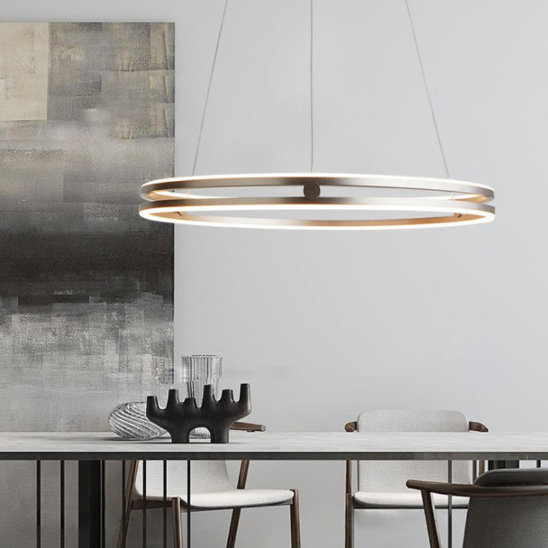 Luce a ciondolo circolare oro Postmoderno lampadario in metallo a LED per sala da pranzo