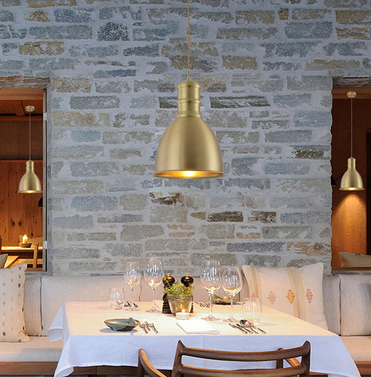 Minimalistische hangende hanglamp messing messing gearceerde hangerverlichting met metalen schaduw