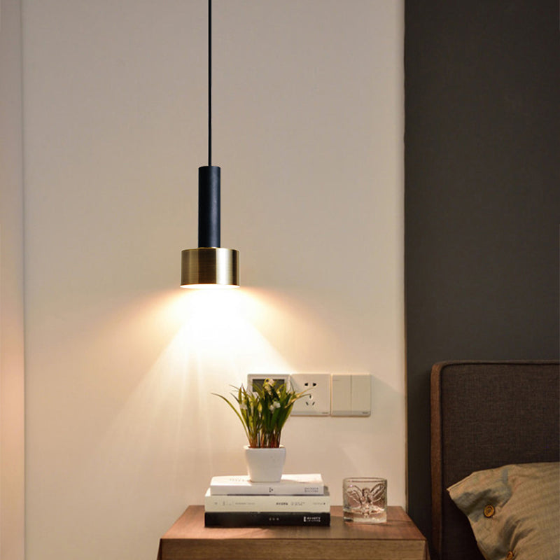 Metal Shaded Down Lighting Pendant Minimalist Style Pendant Lighting Fixture in Black