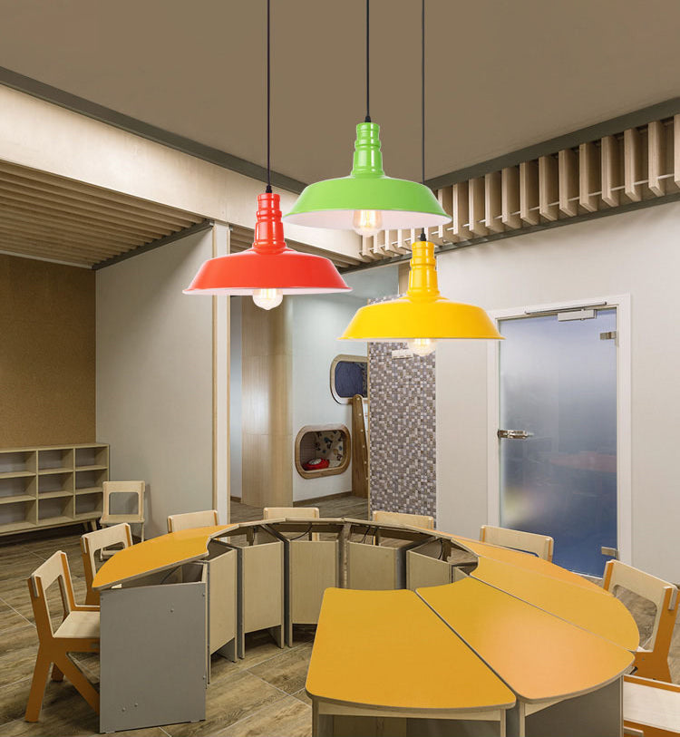 1 Light Barn Ceiling Pendant Industrial Style Metal Hanging Light Fixtures for Restaurant