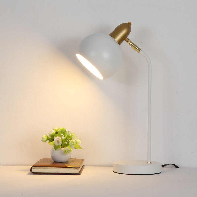 Lighting de mesa de domo metálico Macaron 1 Lámpara de lectura ajustable de cabeza para dormitorio