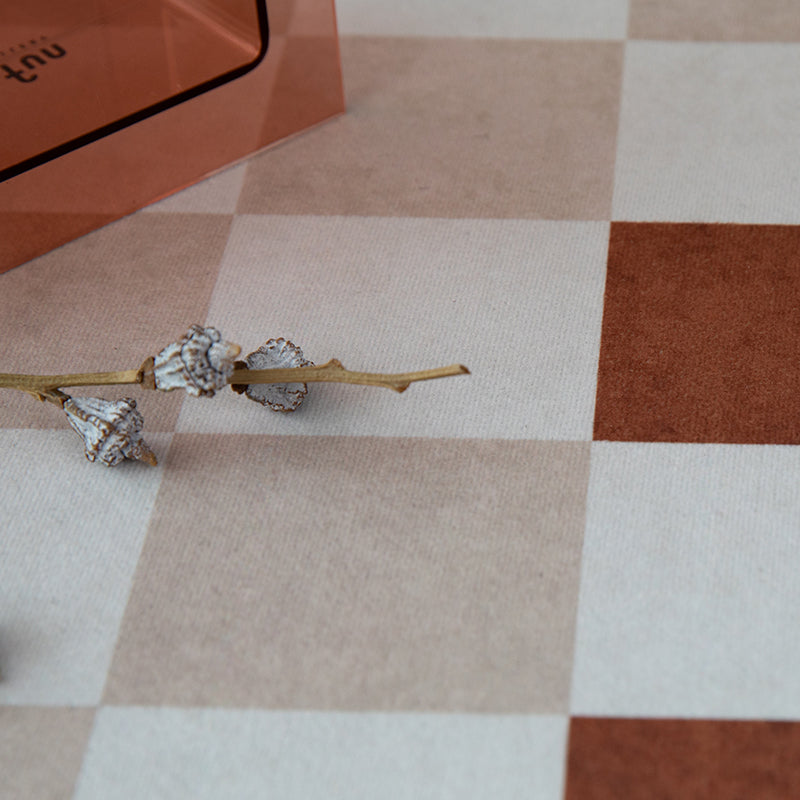 Elegant Light Color Nordic Carpet Polyester Checkerboard Indoor Rug Stain Resistant Rug for Bedroom