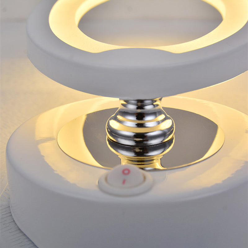 Amplia de la pared LED blanca acrílica en la lámpara de pared geométrica de hierro forjado de estilo conciso moderno para espacios interiores