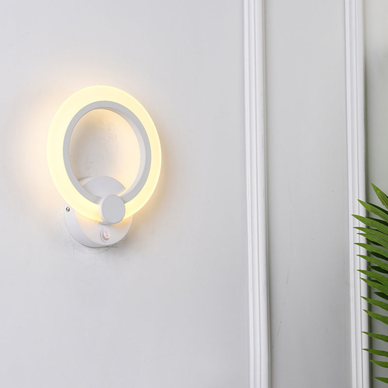 Amplia de la pared LED blanca acrílica en la lámpara de pared geométrica de hierro forjado de estilo conciso moderno para espacios interiores