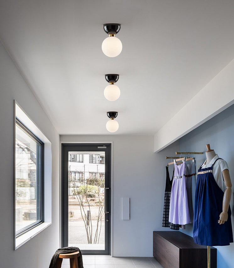 Globe semi-inbouwlamp Ultramoderne melkglazen plafondlampen voor de woonkamer