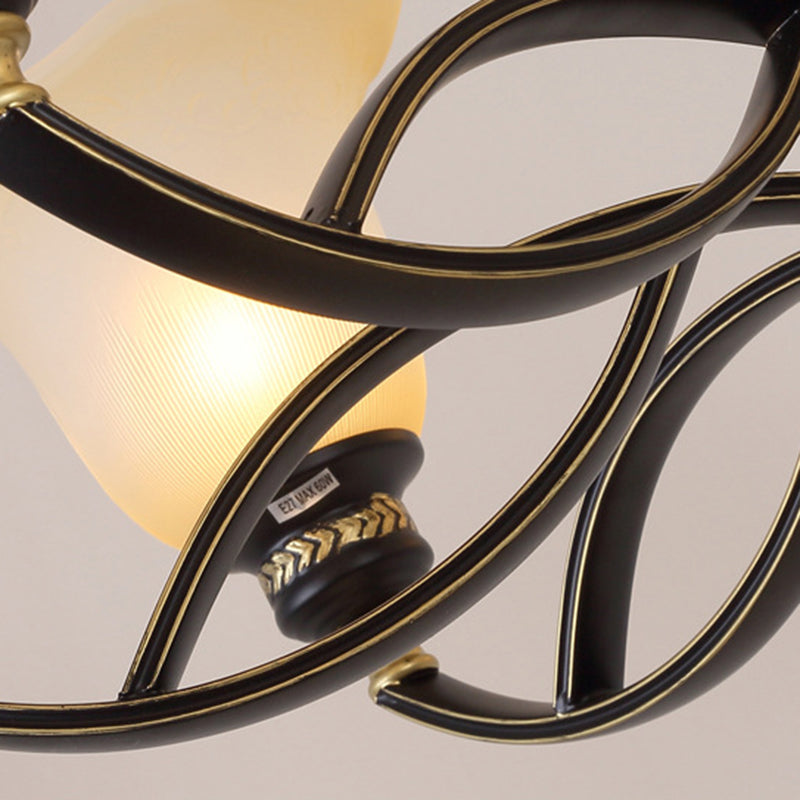 Lumière de lustre à l'ombre en forme de cloche Éclairage de pendentif en verre blanc traditionnel pour restaurant
