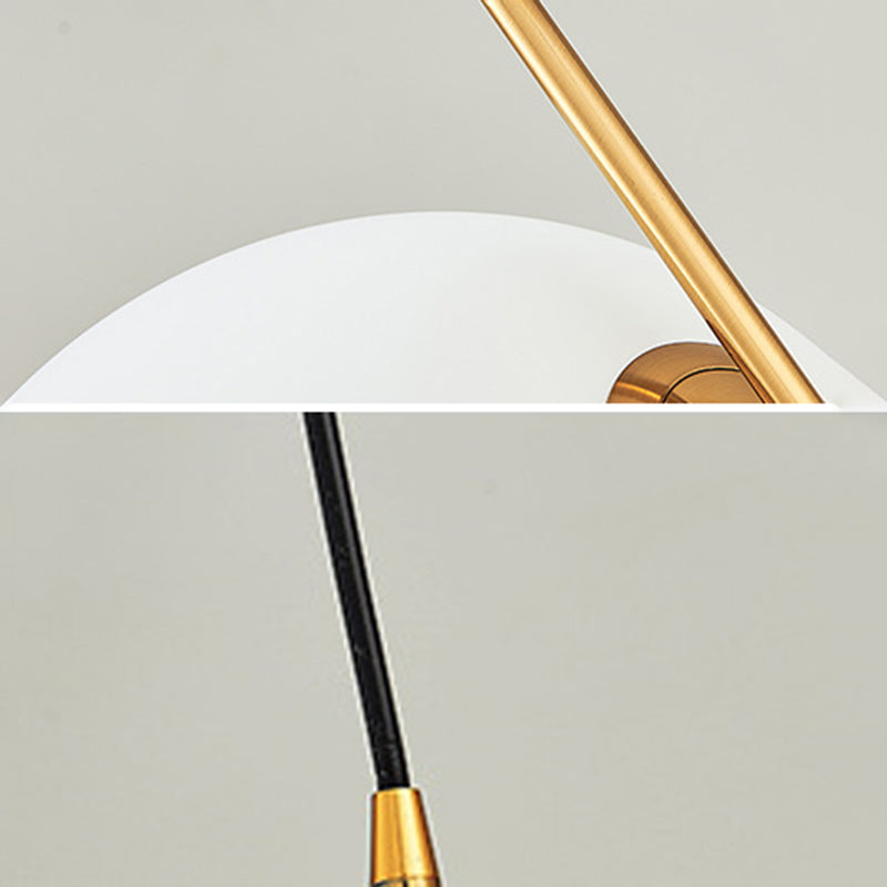 Brass Globe Single Pendant Light in Modern Creative Style Fer Whited Fon Lamping avec une teinte en verre