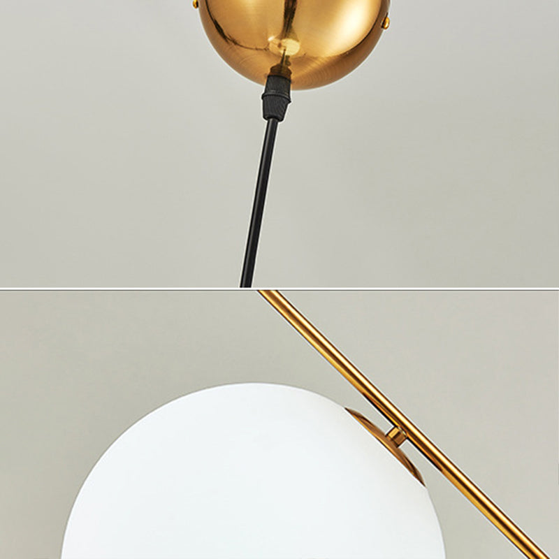 Brass Globe Single Pendant Light in Modern Creative Style Fer Whited Fon Lamping avec une teinte en verre