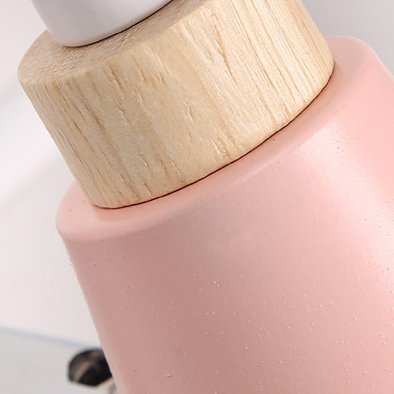 Éclairage mural de salon conique