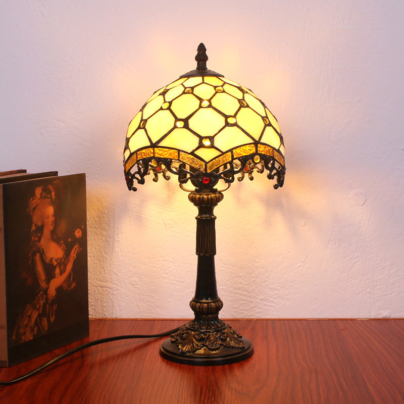 Lampada da comodino barocca con perline Lampada da tavolo in vetro artistico colorato a lampadina singola in beige