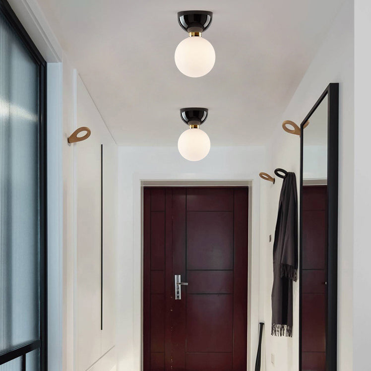 Globe semi-inbouwlamp Ultramoderne melkglazen plafondlampen voor de woonkamer