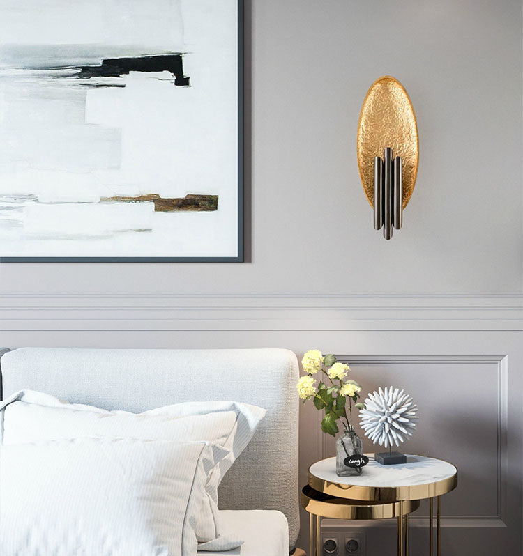 Lampada montata a parete in metallo regolabile contemporaneo per camera da letto