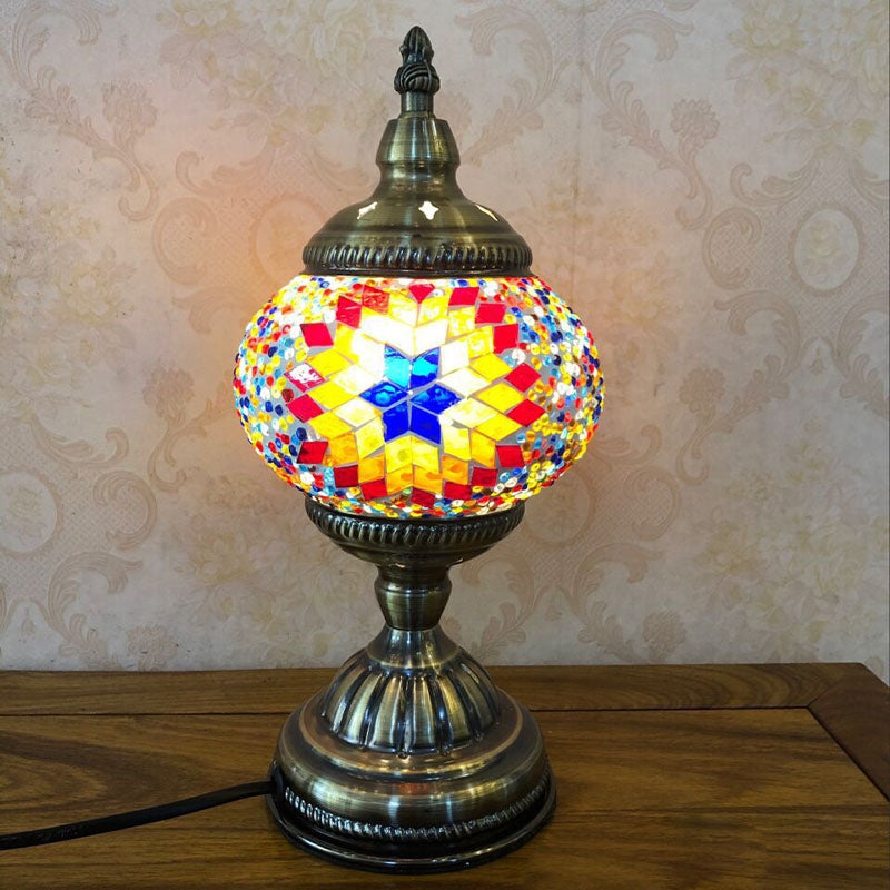 Single-Bulb Nightstand Light Retro Spherical Stained Glass Table Lamp for Bedroom