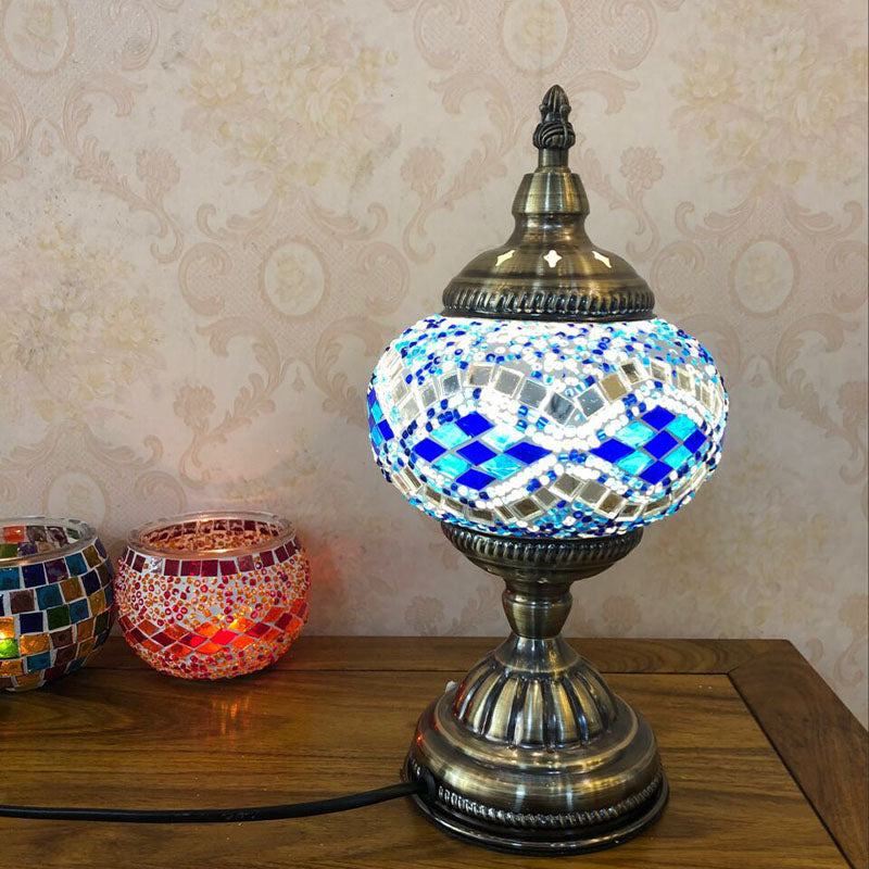 Single-Bulb Nightstand Light Retro Spherical Stained Glass Table Lamp for Bedroom