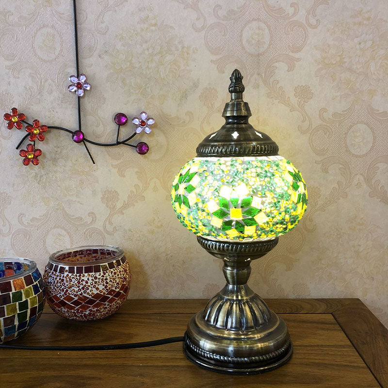 Single-Bulb Nightstand Light Retro Spherical Stained Glass Table Lamp for Bedroom