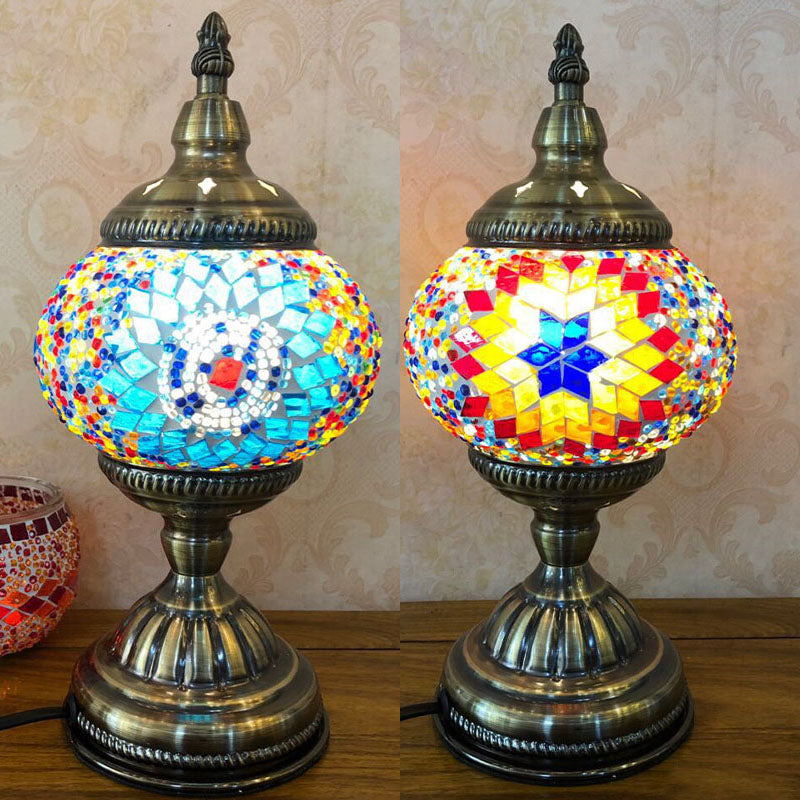 Single-Bulb Nightstand Light Retro Spherical Stained Glass Table Lamp for Bedroom