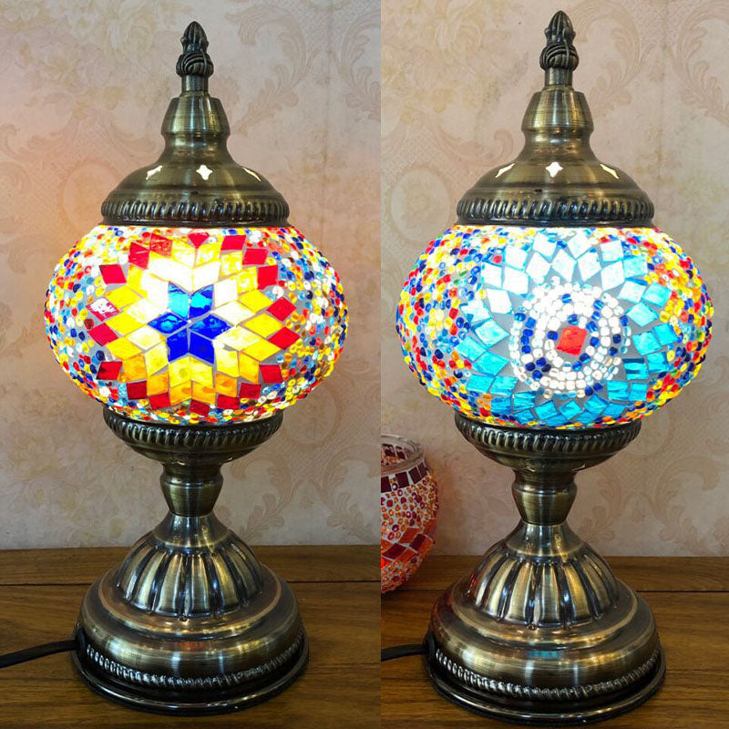Single-Bulb Nightstand Light Retro Spherical Stained Glass Table Lamp for Bedroom