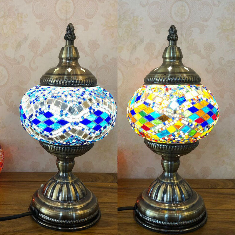 Single-Bulb Nightstand Light Retro Spherical Stained Glass Table Lamp for Bedroom
