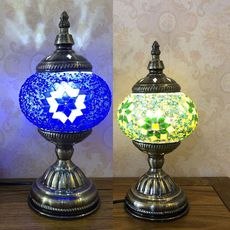 Single-Bulb Nightstand Light Retro Spherical Stained Glass Table Lamp for Bedroom