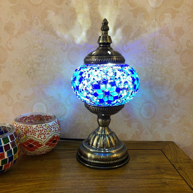 Single-Bulb Nightstand Light Retro Spherical Stained Glass Table Lamp for Bedroom