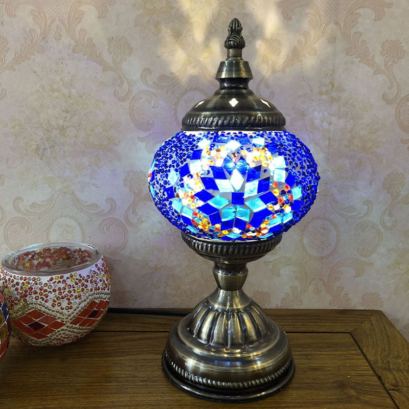 Single-Bulb Nightstand Light Retro Spherical Stained Glass Table Lamp for Bedroom