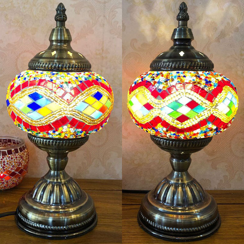 Single-Bulb Nightstand Light Retro Spherical Stained Glass Table Lamp for Bedroom