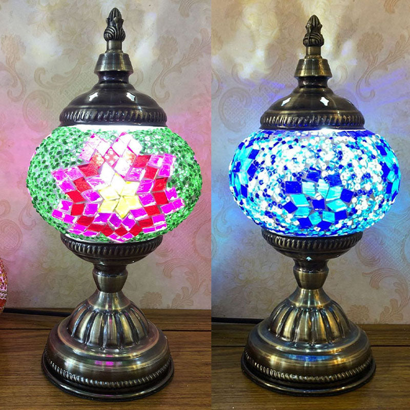 Single-Bulb Nightstand Light Retro Spherical Stained Glass Table Lamp for Bedroom