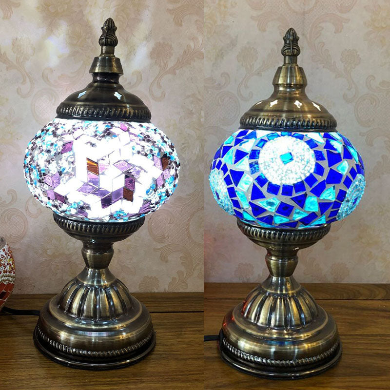 Single-Bulb Nightstand Light Retro Spherical Stained Glass Table Lamp for Bedroom
