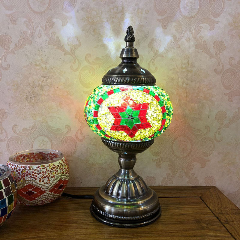 Single-Bulb Nightstand Light Retro Spherical Stained Glass Table Lamp for Bedroom