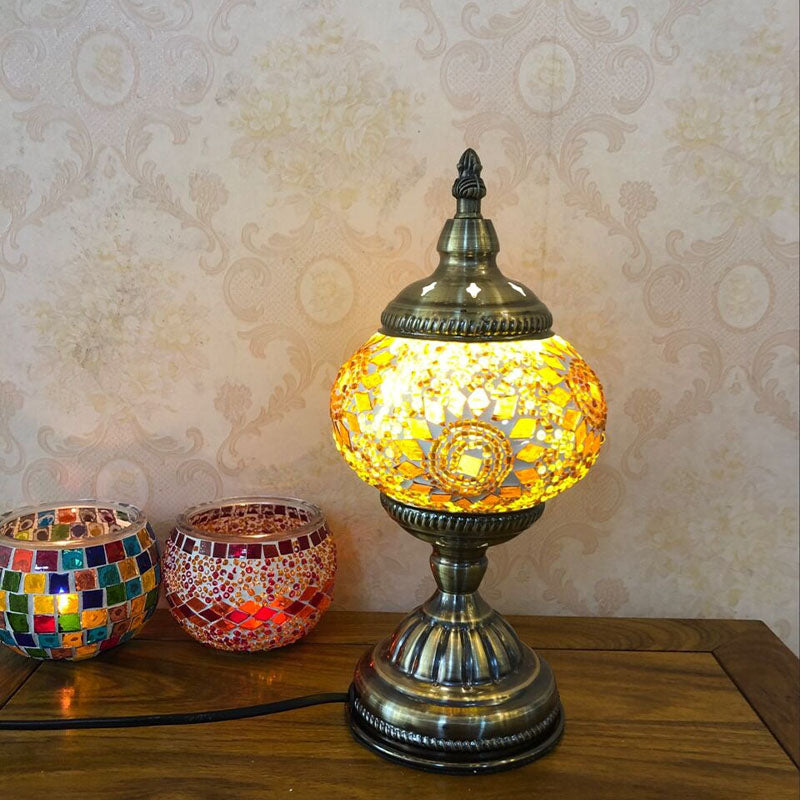 Single-Bulb Nightstand Light Retro Spherical Stained Glass Table Lamp for Bedroom