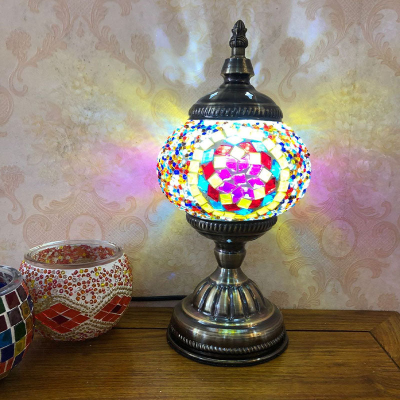 Single-Bulb Nightstand Light Retro Spherical Stained Glass Table Lamp for Bedroom