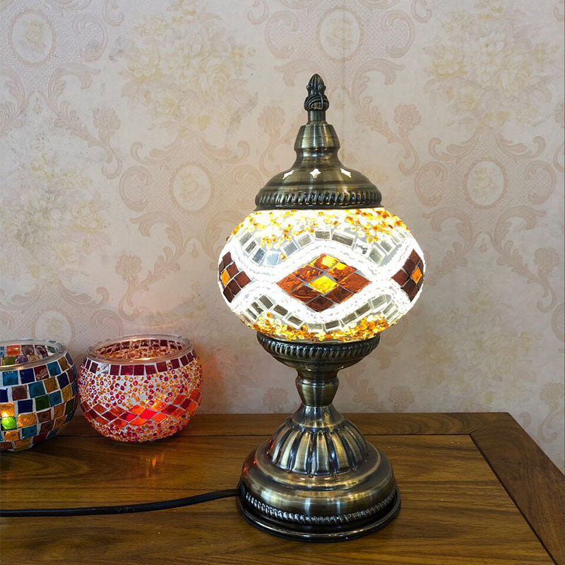 Single-Bulb Nightstand Light Retro Spherical Stained Glass Table Lamp for Bedroom