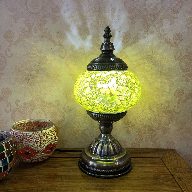 Single-Bulb Nightstand Light Retro Spherical Stained Glass Table Lamp for Bedroom