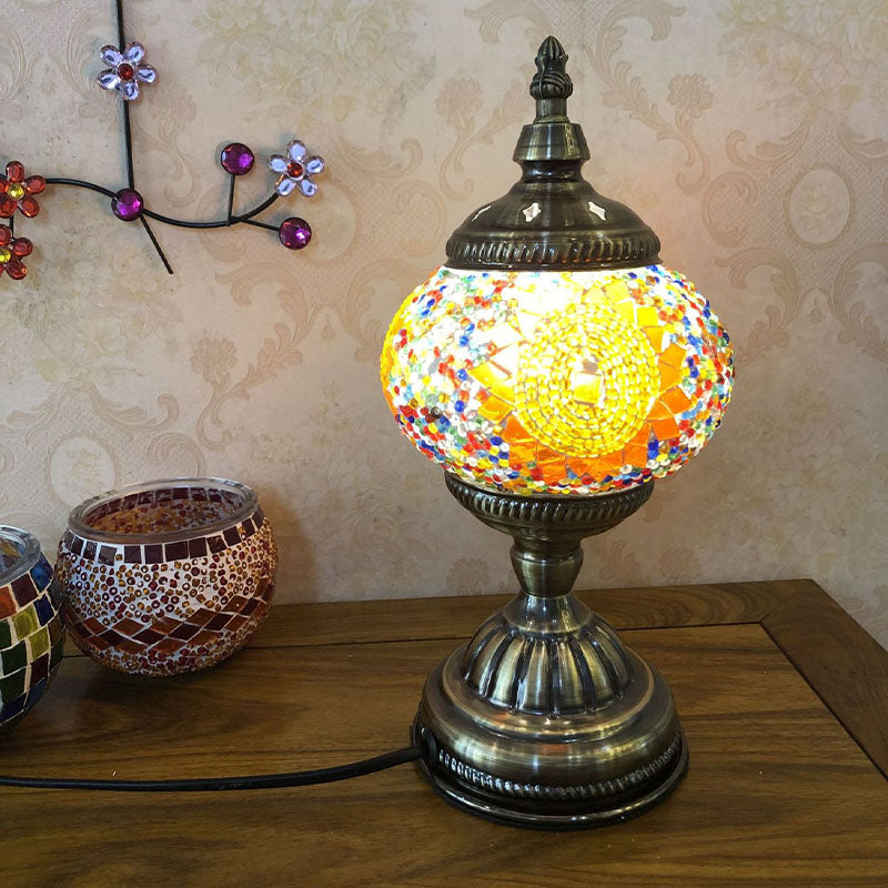Single-Bulb Nightstand Light Retro Spherical Stained Glass Table Lamp for Bedroom
