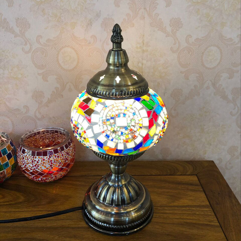 Single-Bulb Nightstand Light Retro Spherical Stained Glass Table Lamp for Bedroom
