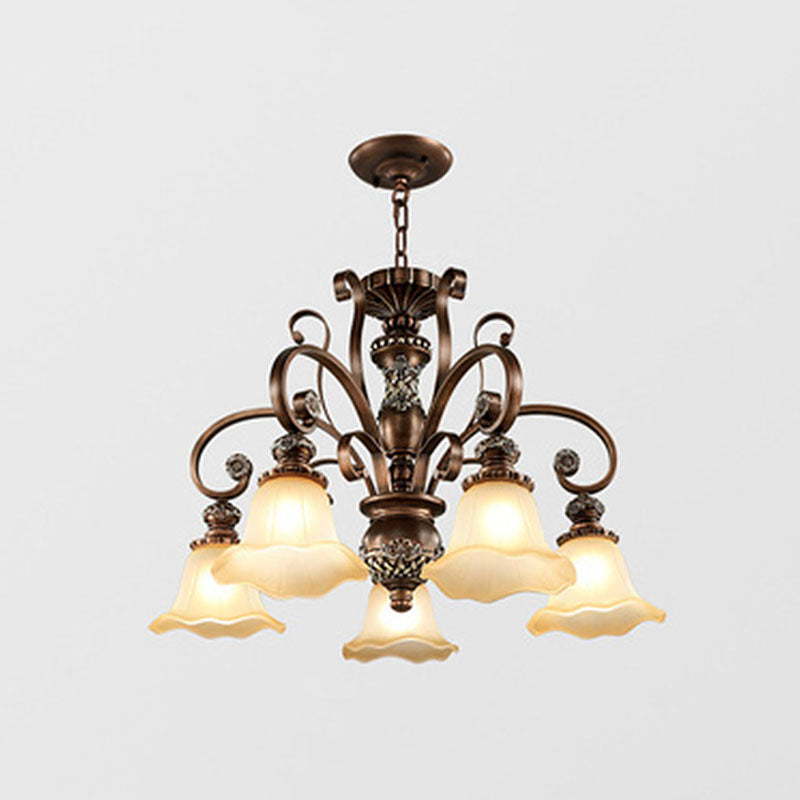 Lumière de lustre à l'ombre en forme de cloche Éclairage de pendentif en verre blanc traditionnel pour restaurant