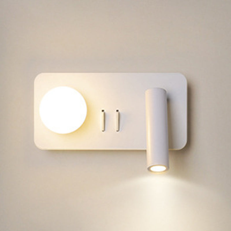 Moderna semplicità lettura da parete luce metallica da parete per un letto