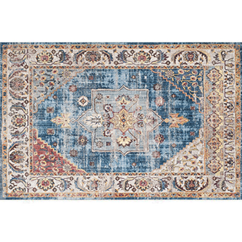 Tapis imprimé floral shabby chic.