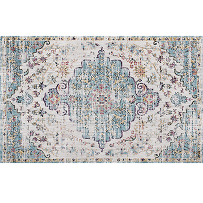 Tapis imprimé floral shabby chic.