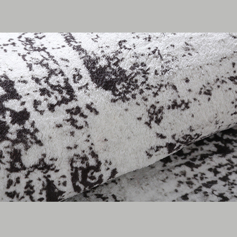 Weißer Ton ethnischer Druckteppich Polyester Antike Teppich nicht rutschfestem Innenteppich für die Heimdekoration