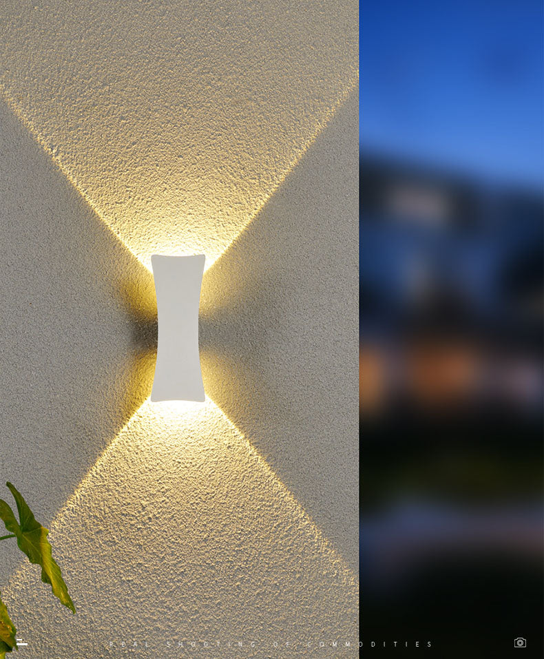 Modern Minimalist Waterproof LED Wall Light Aluminium Outdoor Spotlight with Glass Shade
