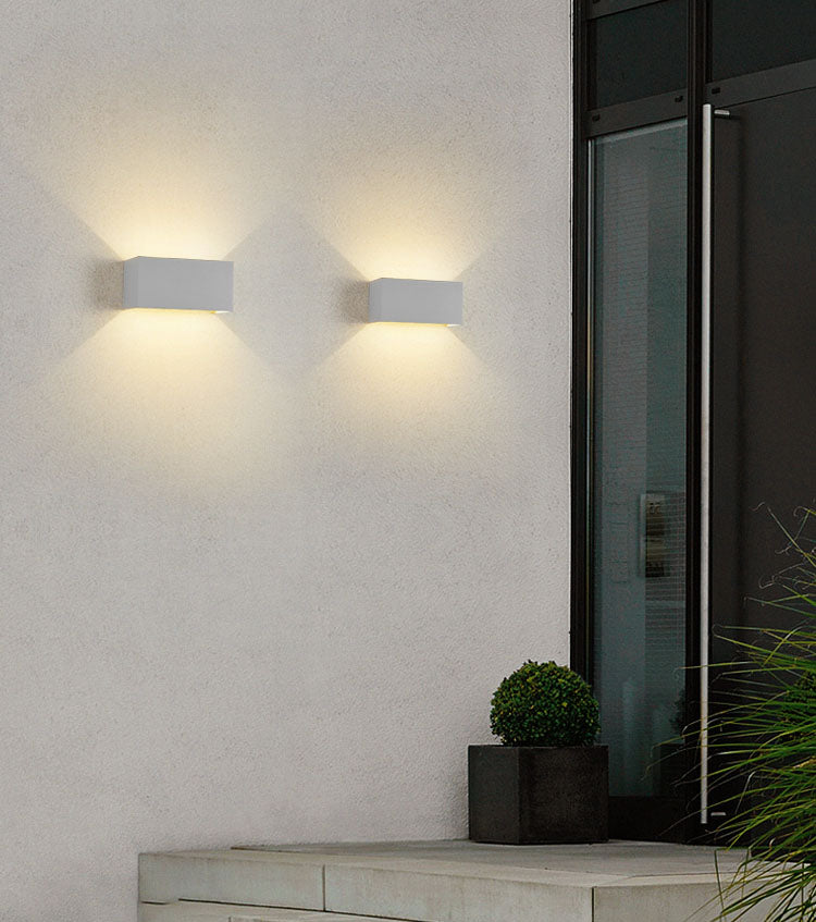 Moderne creatieve LED -wandlamp aluminium rechthoekige waterdichte wandlicht met glazen schaduw