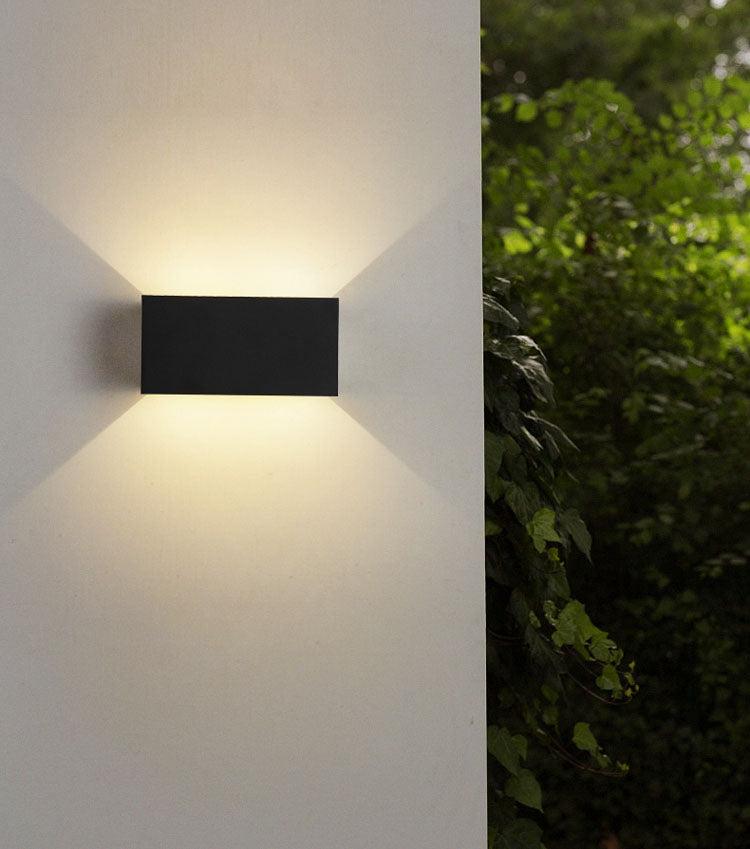 Moderne creatieve LED -wandlamp aluminium rechthoekige waterdichte wandlicht met glazen schaduw