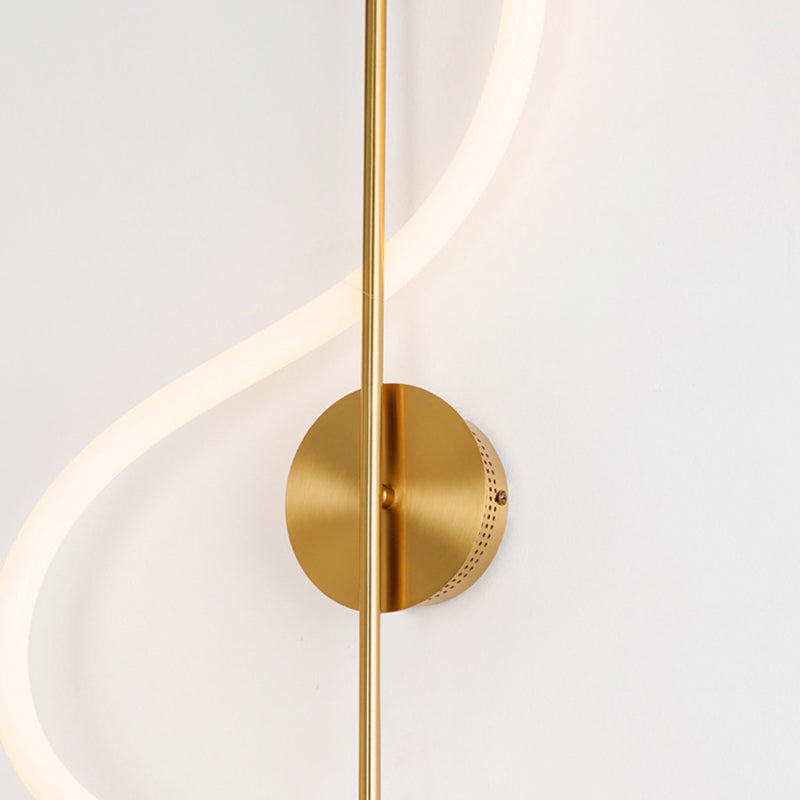 Gold Linear LED Wall Lamp in Modern Creative Style Wrought Iron Wall Sconce with Silicone Shade