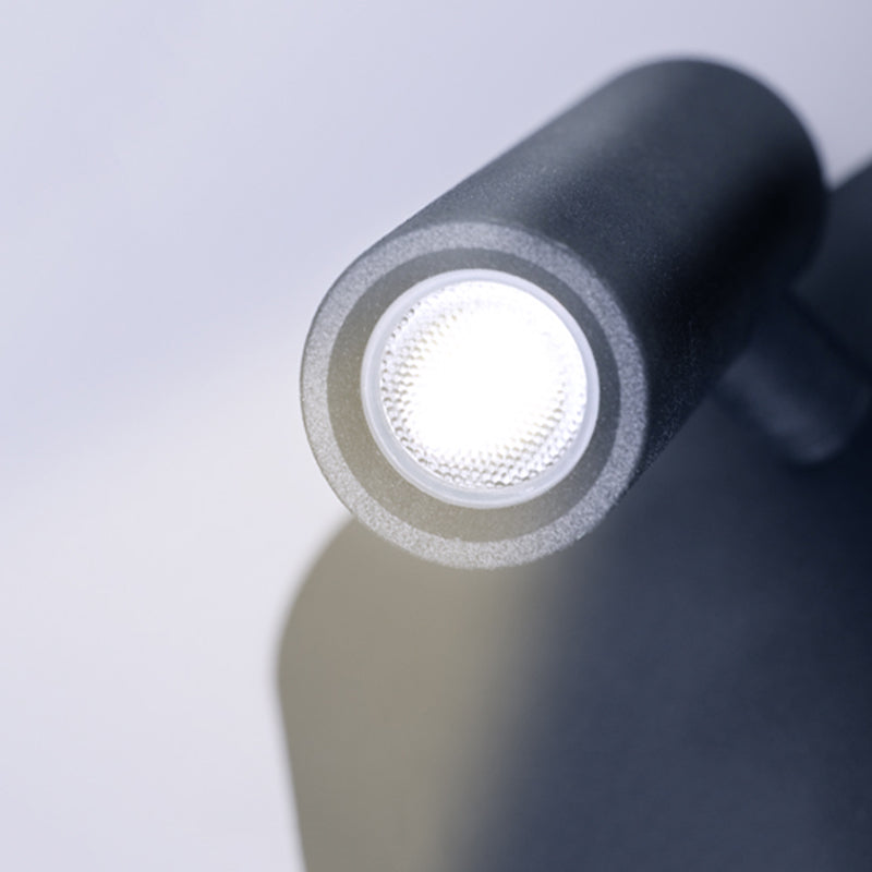 Lámpara de pared LED geométrica de aluminio en la simplicidad moderna de la luz de la pared de lectura de 2 luces para el dormitorio
