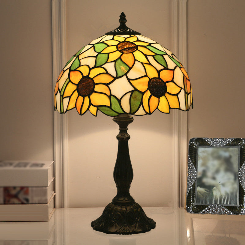 Tiffany Style Sunflower Nightstand Lamp 1 Head Art Glass Night Table Lamp in Yellow