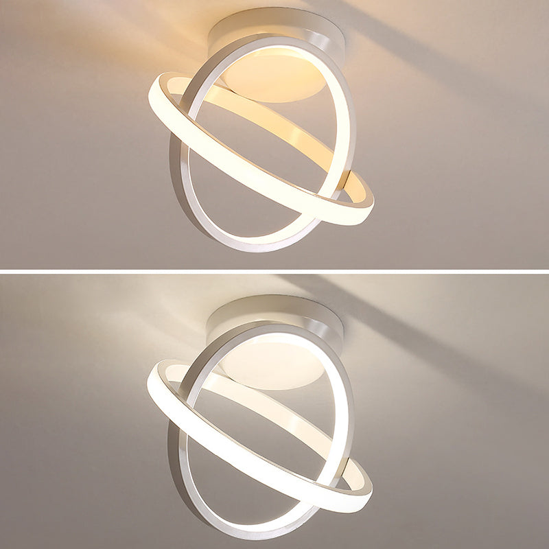 Plafoniera a LED lineare a 2 luci in un moderno e semplice apparecchio da soffitto in alluminio con paralume in silicone