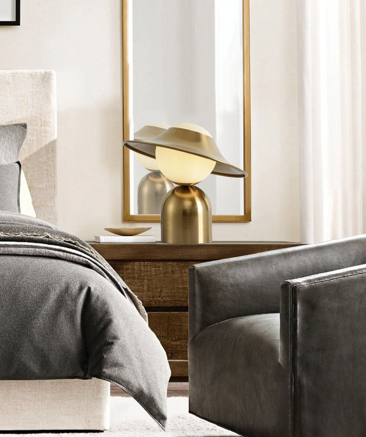 Mesa en forma de oro Luz posmoderna estilo 1 bulbo lámpara de soporte nocturno de vidrio blanco