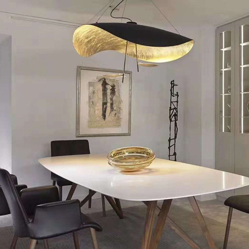 Modern Creative Creative LED Light Light Iron Ithing Hanging Lampada con tonalità in foglio d'oro